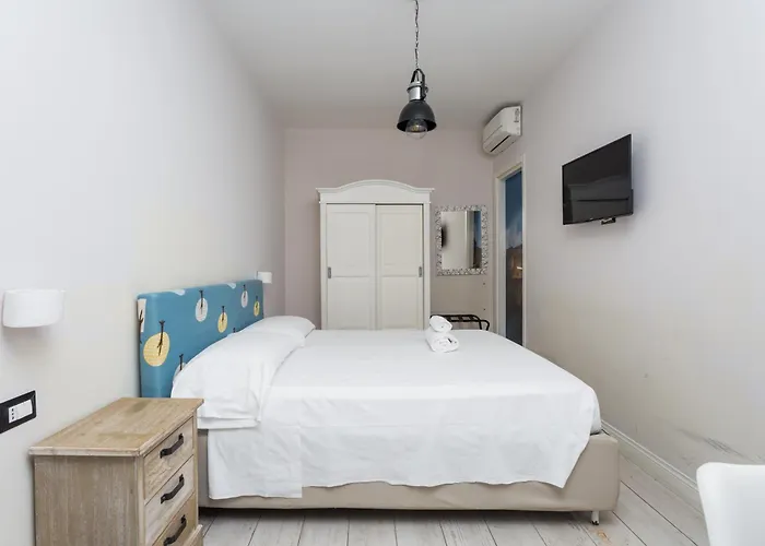 Hotel Chiaia 205 Napoli